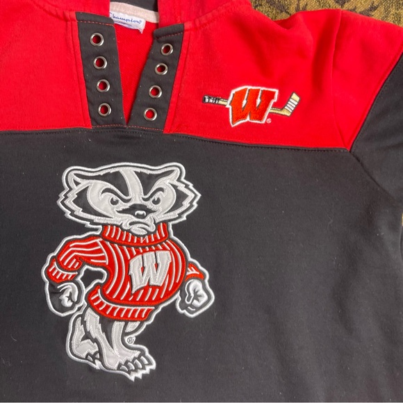 Wisconsin Badgers Hockey Red and Black Hoodie Jersey Sweatshirt Pullover - Picture 2 of 8